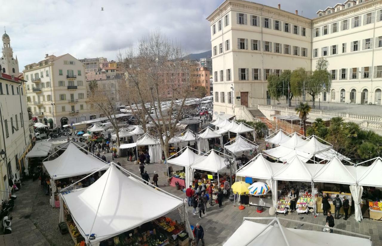 Homeholidaysanremo - Palace 외부 사진
